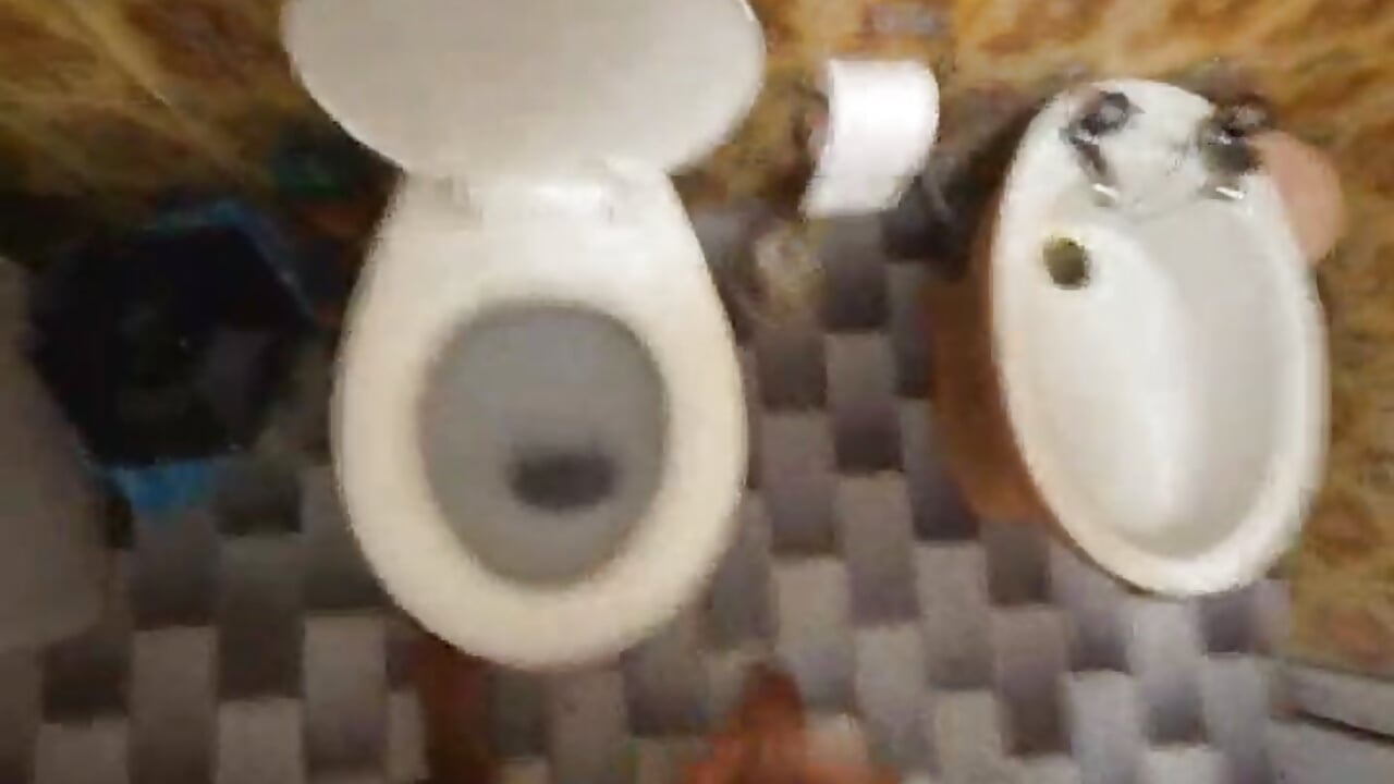 [18 Aug 23:30] Public Show – video af biggusdickuscummus cam-model