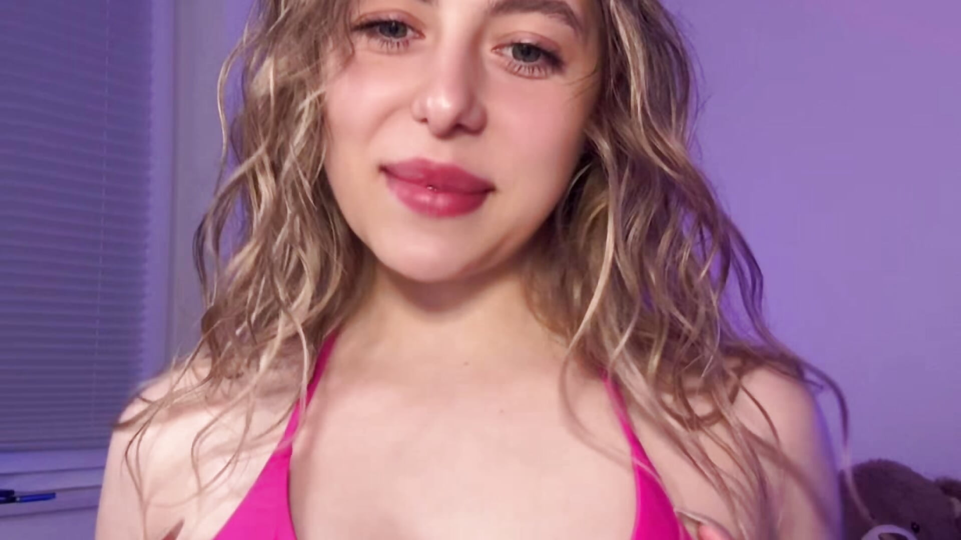 Look into my eyes 🧏🏼‍♀️ - clip cu Mia_goddess_ model videochat
