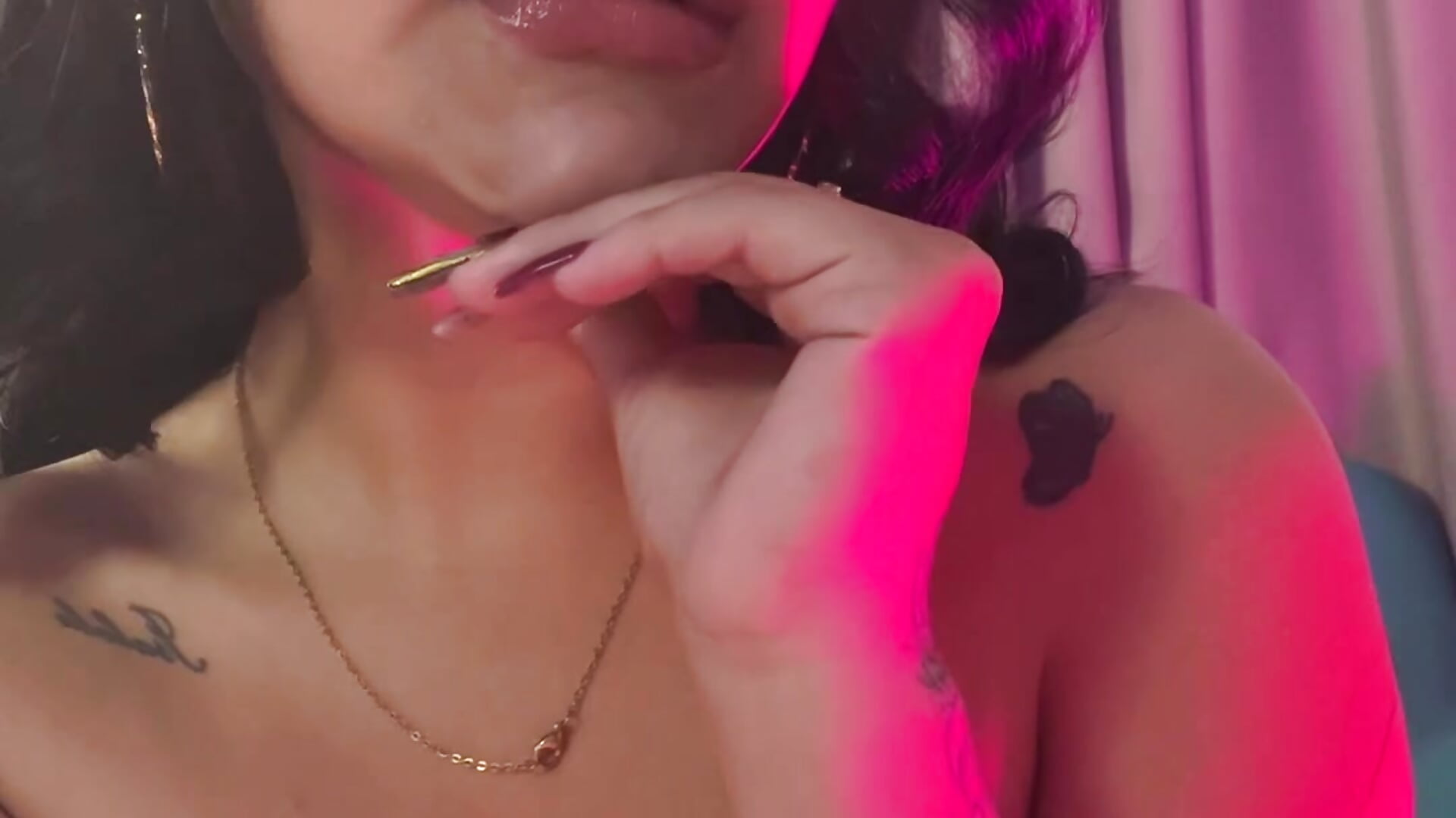 Una pequeña gatita😌🖤 - video av rousswet cam-modell
