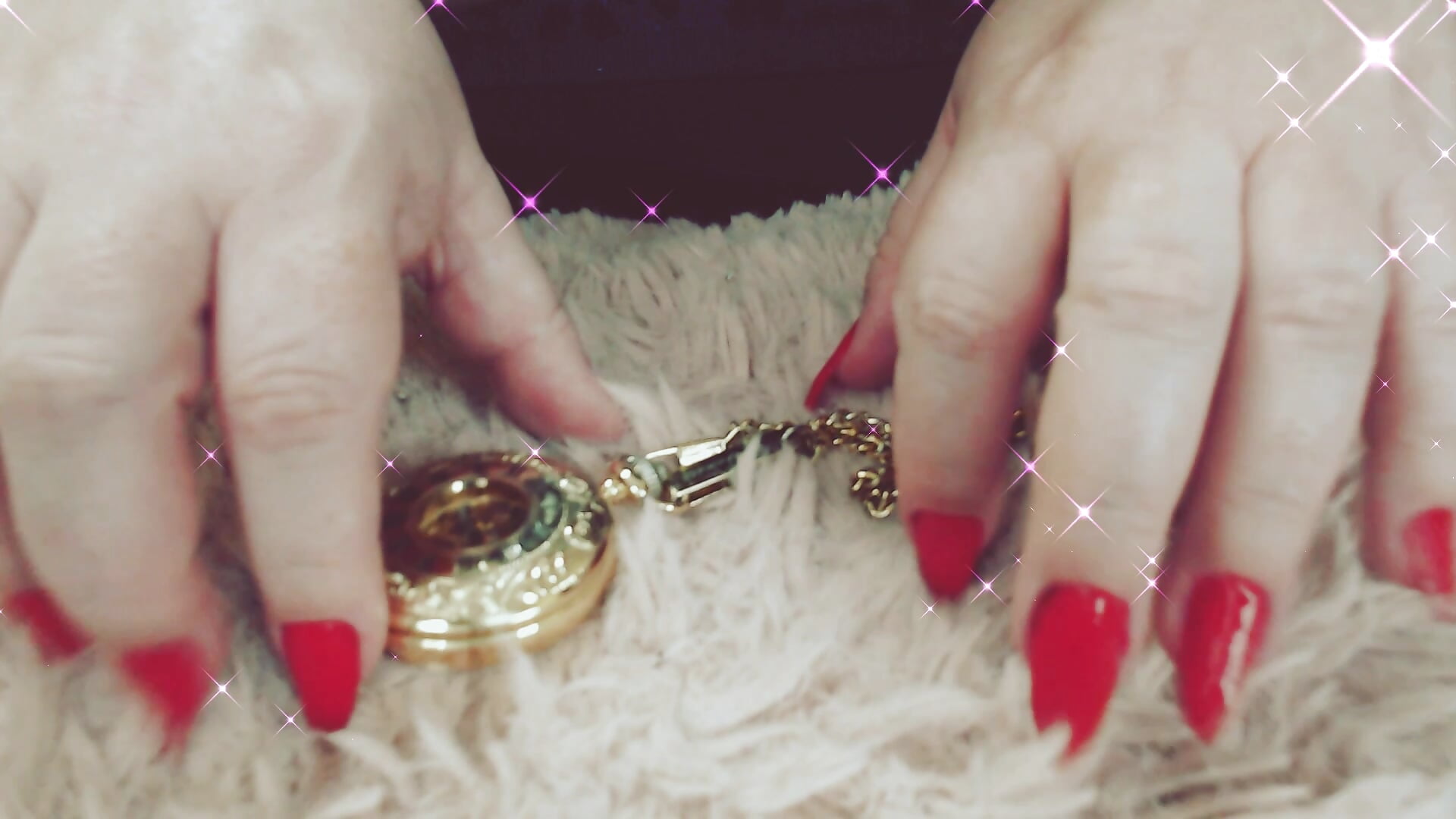 You love My amazing, long, sharp, red nails. - video di KaryQueen modella di cam