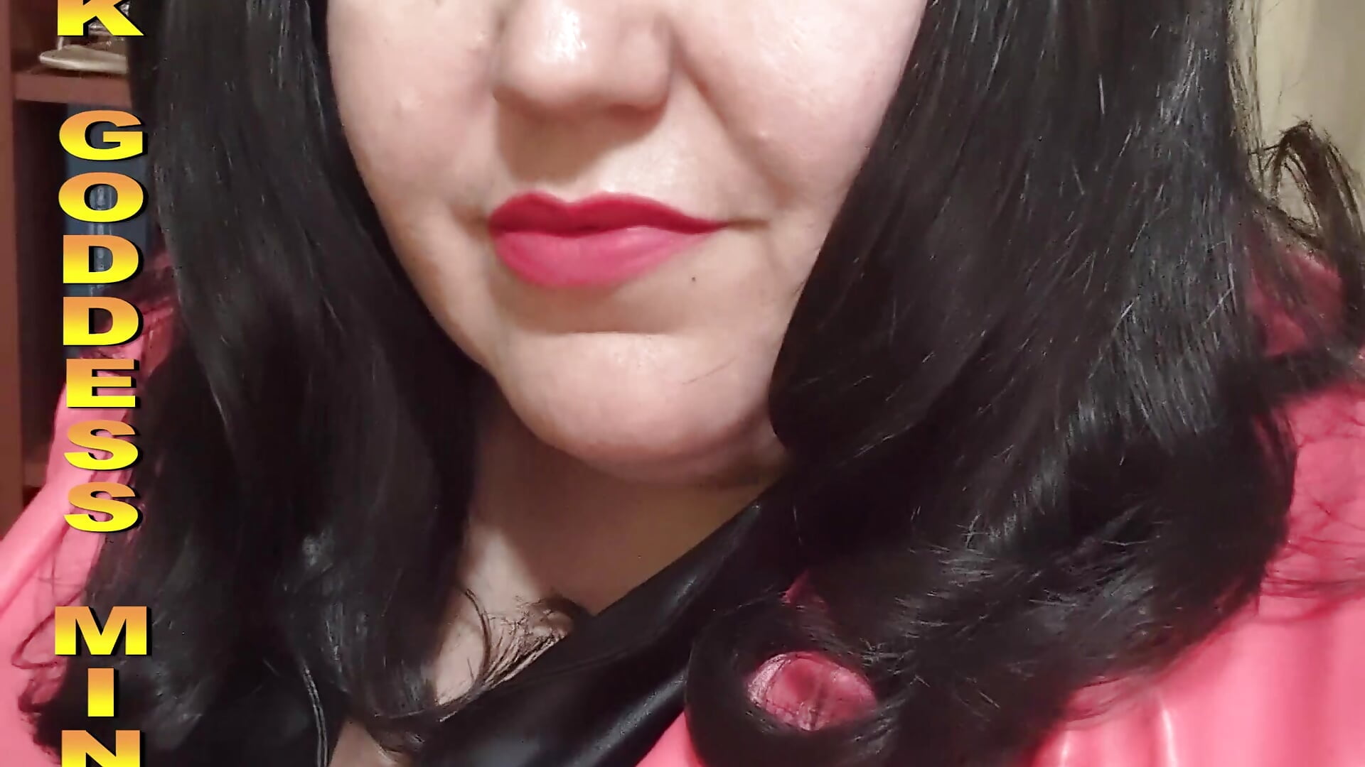 PINK GODDESS MINDFUCK - video di KaryQueen modella di cam