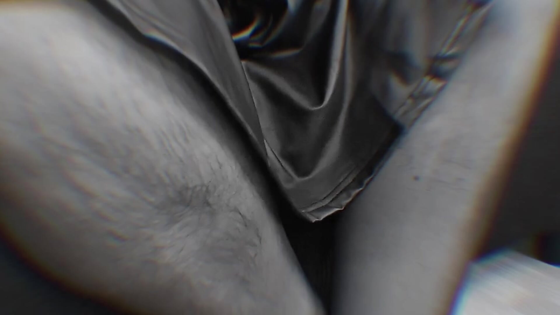 Is that a rocket in your pocket? - video di KaryQueen modella di cam