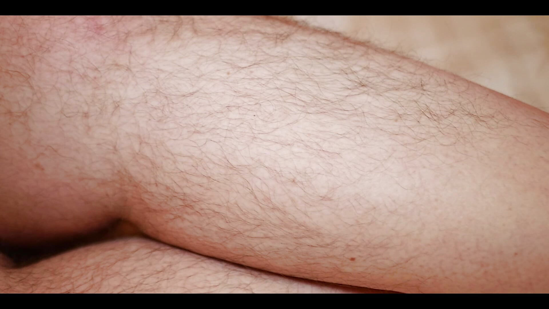 KARY QUEEN - Surprised - video di KaryQueen modella di cam