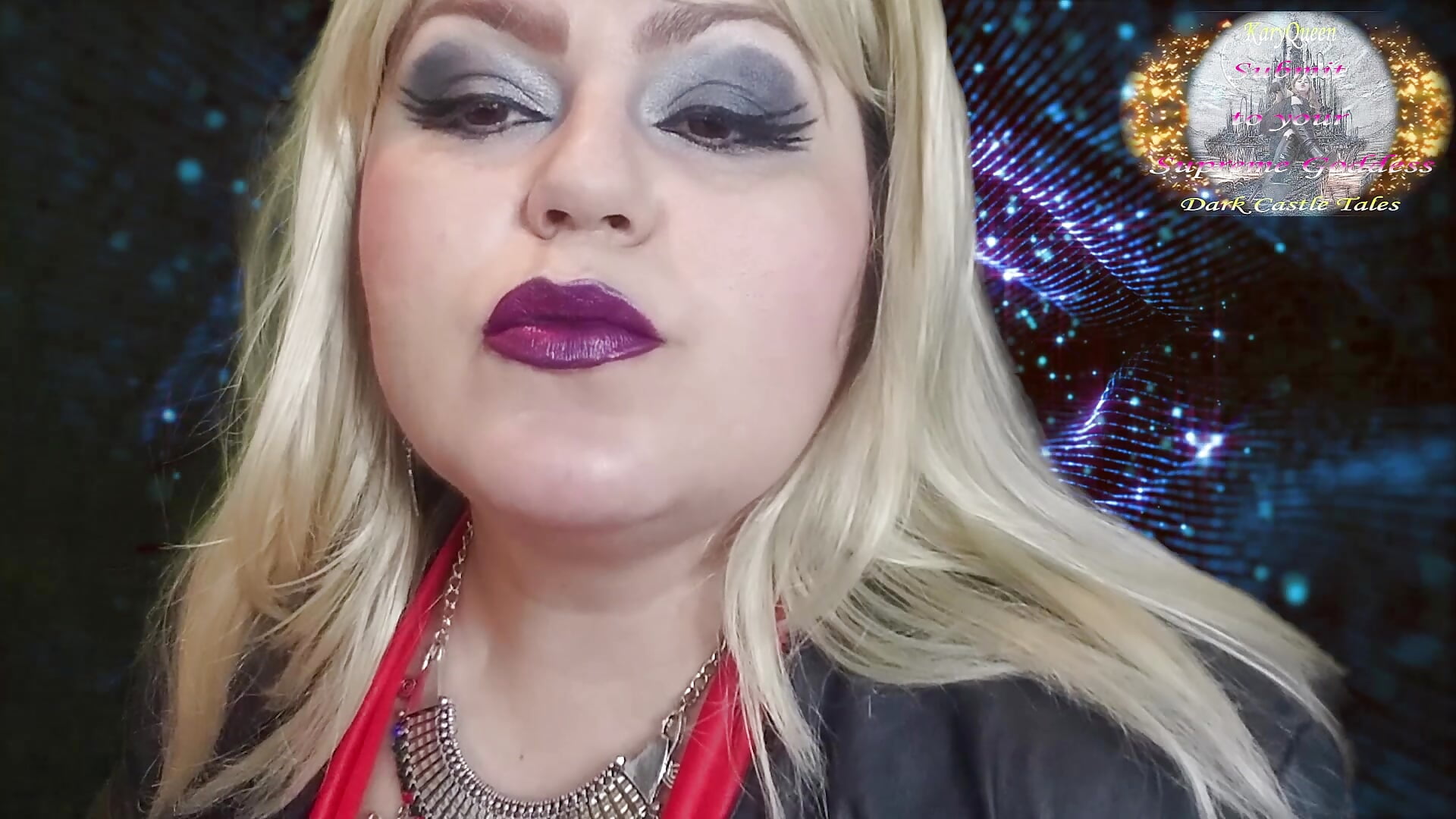 Submit to your Supreme Goddess - video di KaryQueen modella di cam