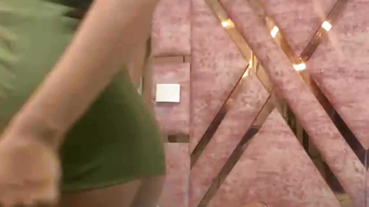 🍀🍀 - video by alma_swett cam model