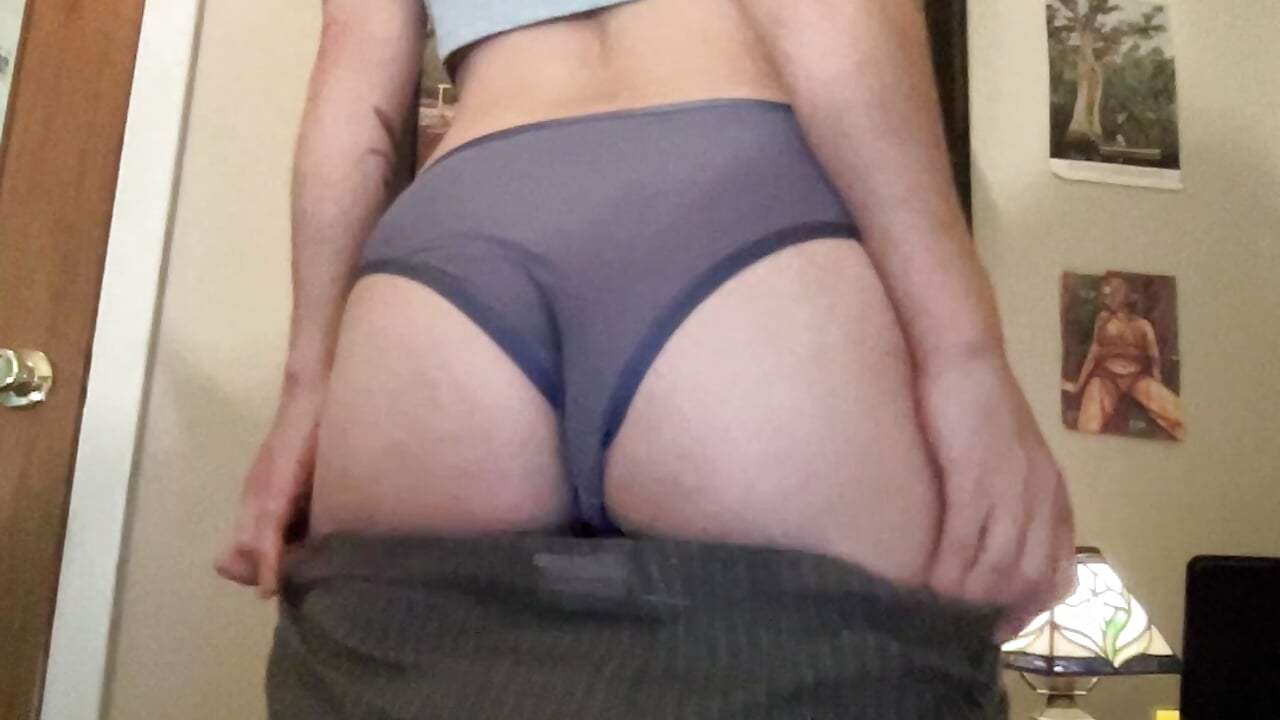 cum over<33 – video od webkamerové modelky monaroeee