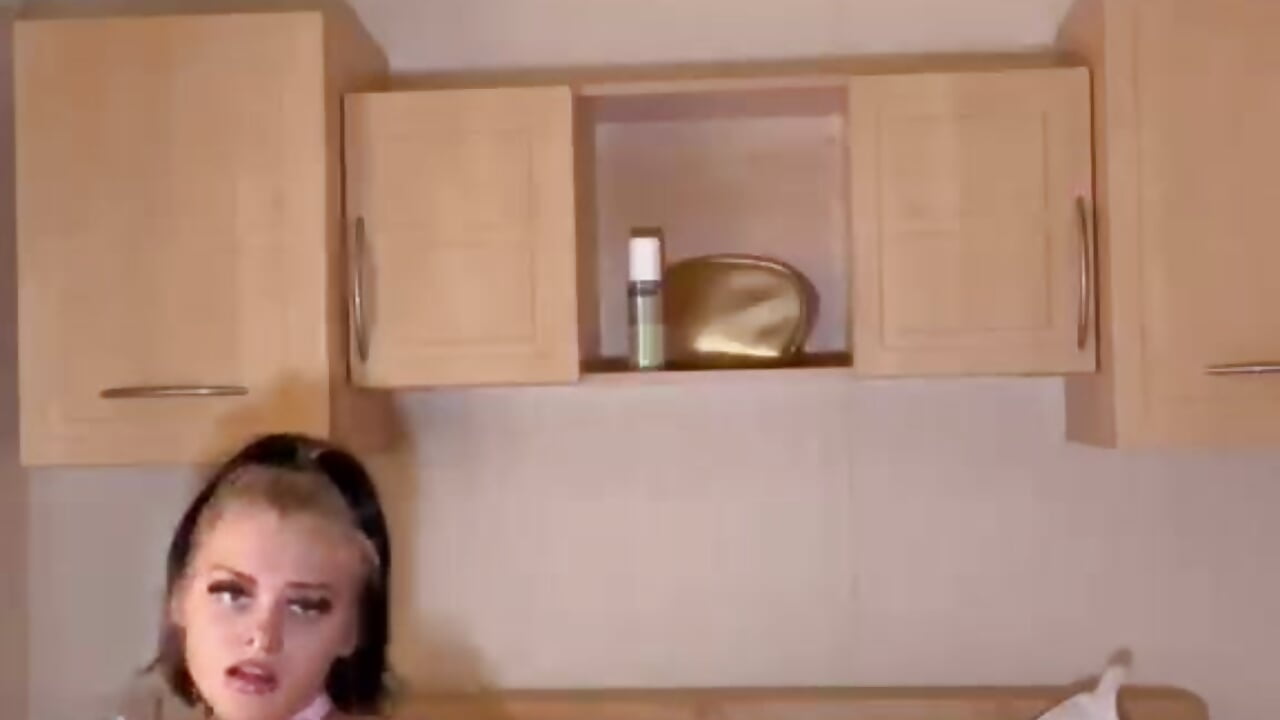 toy play in pink lingerie 🩷🩷 – video af barcode_bby1 cam-model