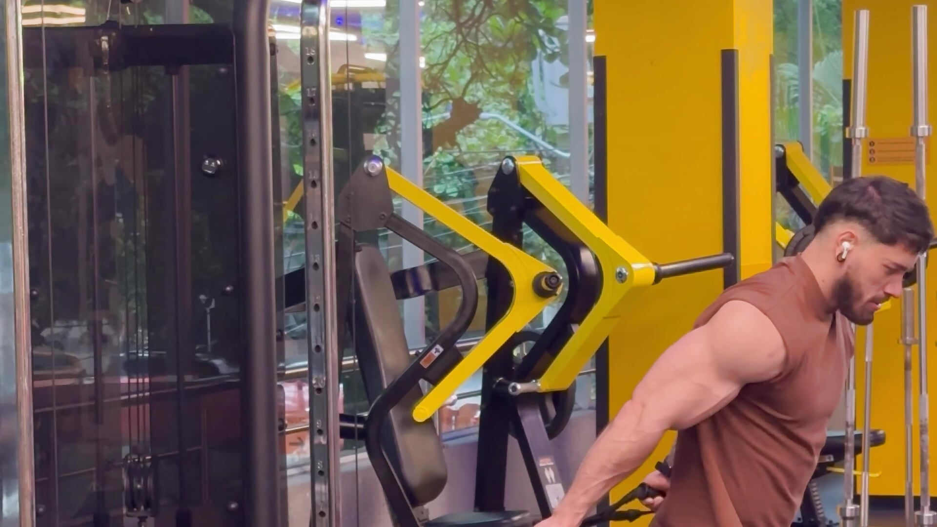 Training my bíceps 💪 – video modela na kameri giorgio_leone_1