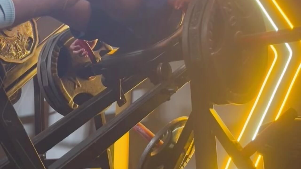 GYM – video modela na kameri Angel_Bos