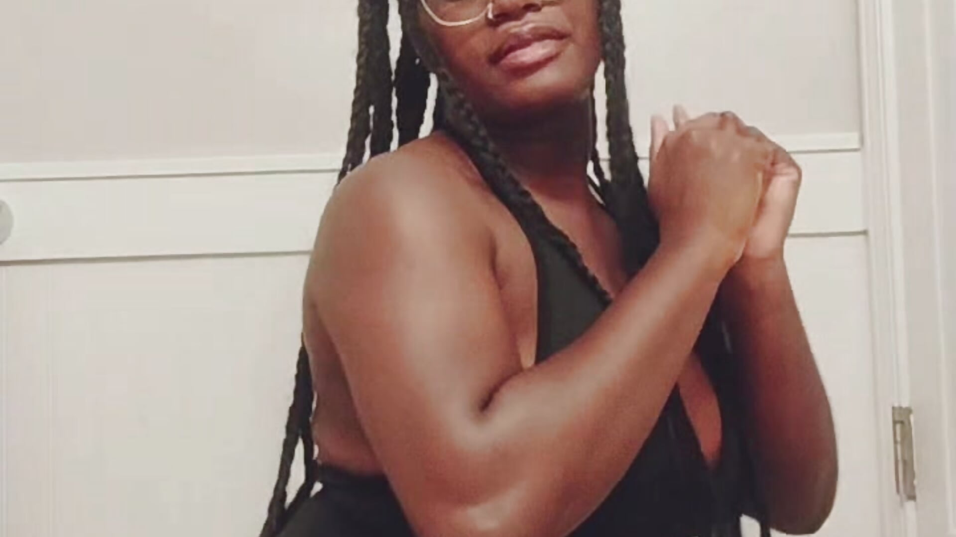 dancinn - video by millyxxann cam model