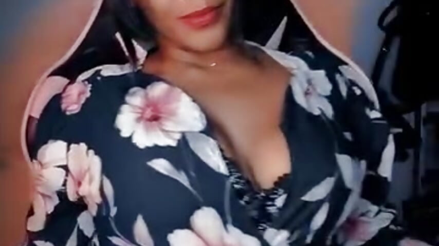 Oi me siga - clip cu Emilly_Mayfair model videochat