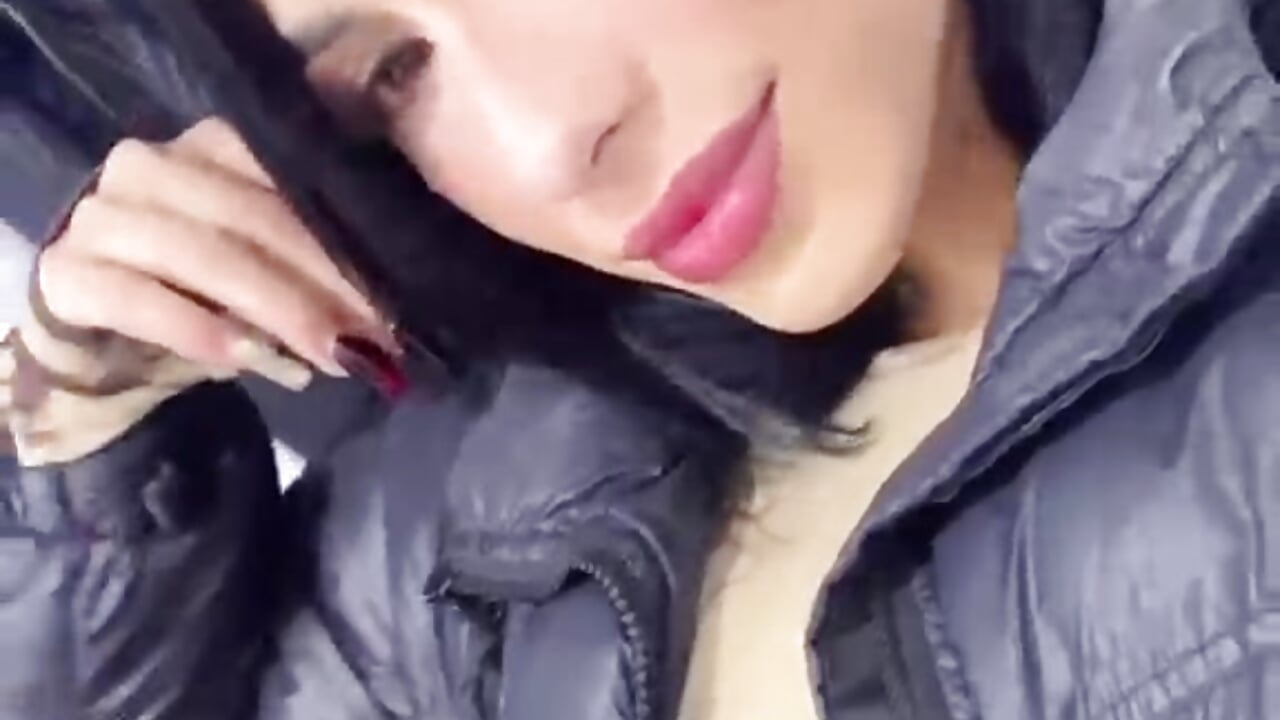 a beautiful girl waiting for you in her living room!! - video by Victoriaa_rousse