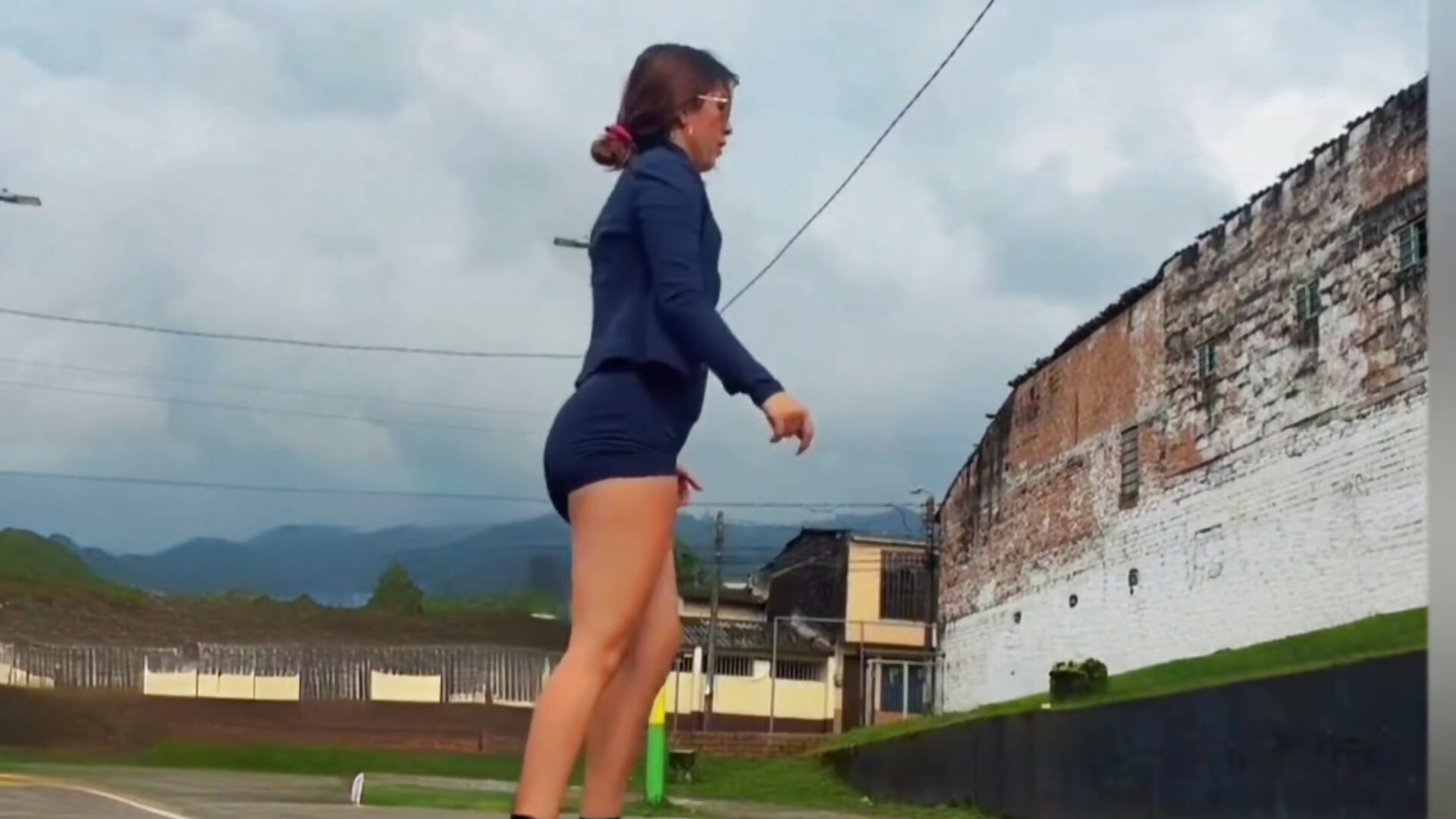 A sweet girl who loves to play soccer ⚽️ - video by Cute_girl111 cam model