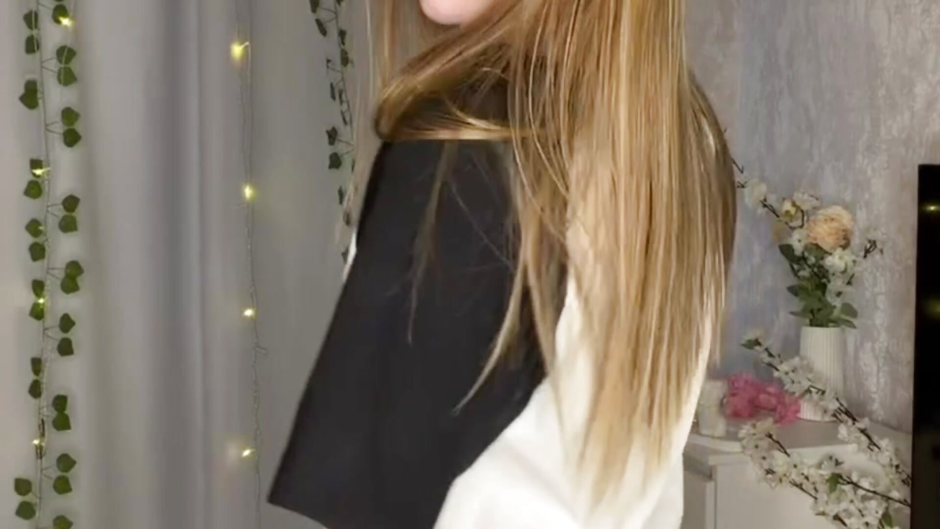 Just look... and you already want more - Video von NellieEinspahr Cam-Model