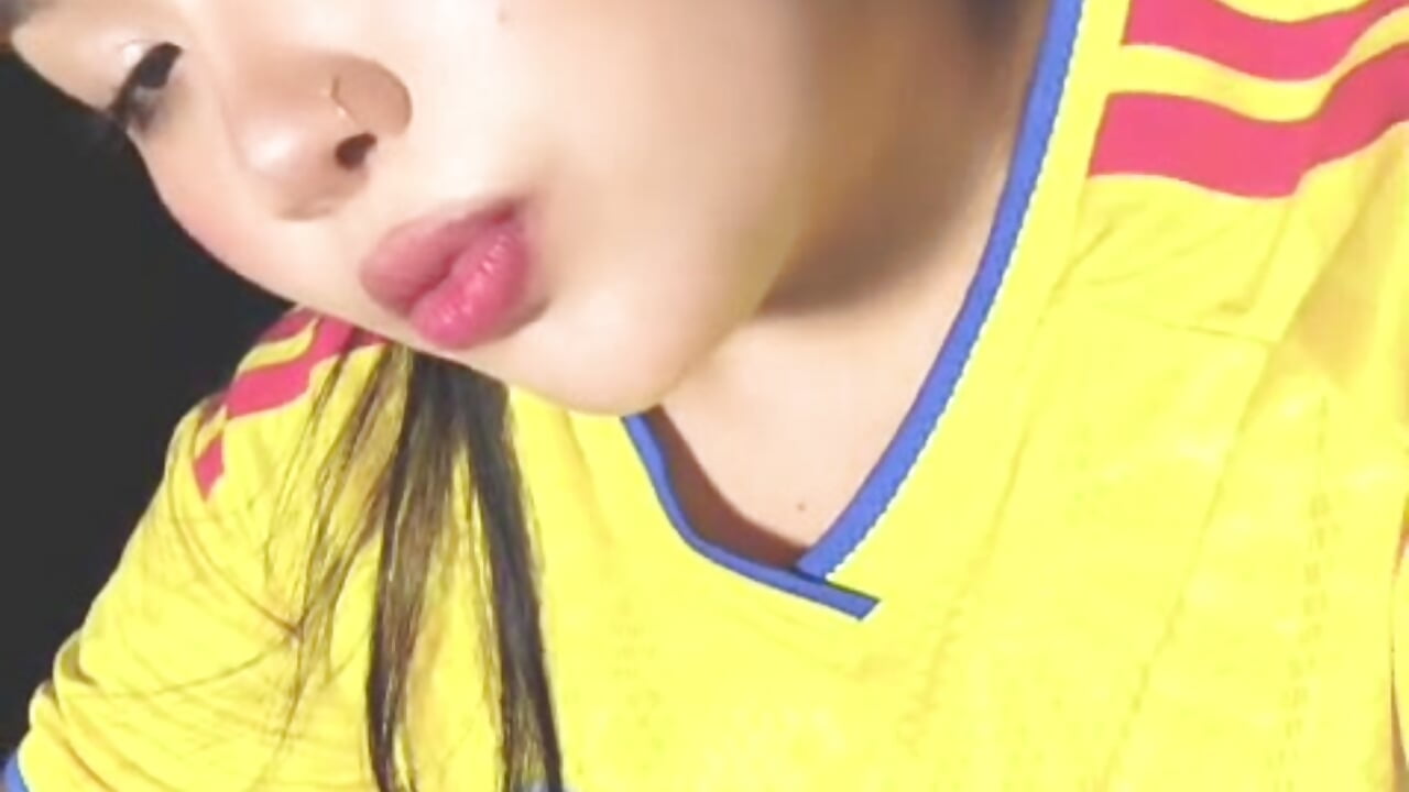 Enjoy a little bit of me. — filmik iMiia_coopper01, modela(-lki) na kamerkach