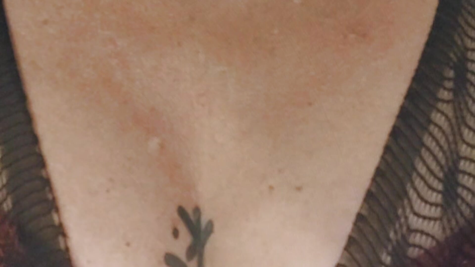 Tattoo adventure – video modela na kameri GODDESSTIAMAT