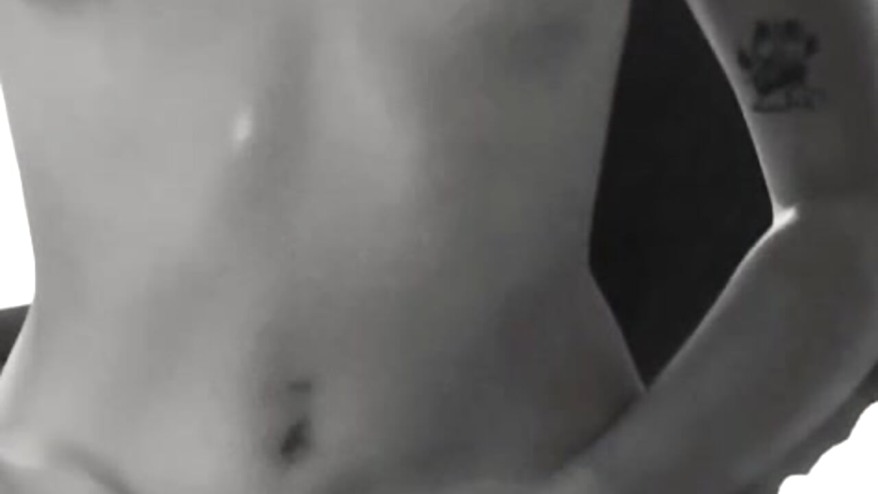 My beautiful body calls you! He wants you to play with him... 🥵 - відео від вебкаммоделі Mia_Cornell
