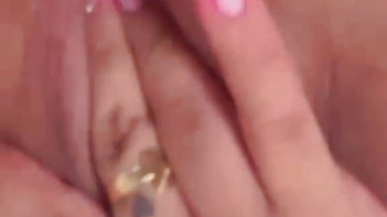 Fingers inside pussy 🔥