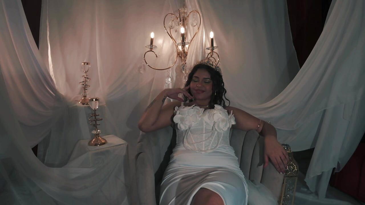 DO YOU WANT TO BE MY HUSBAND? - Vídeo de BELLA_TENTATION_CR, modelo de vídeos