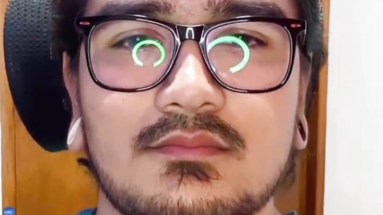 Axel_hornyy