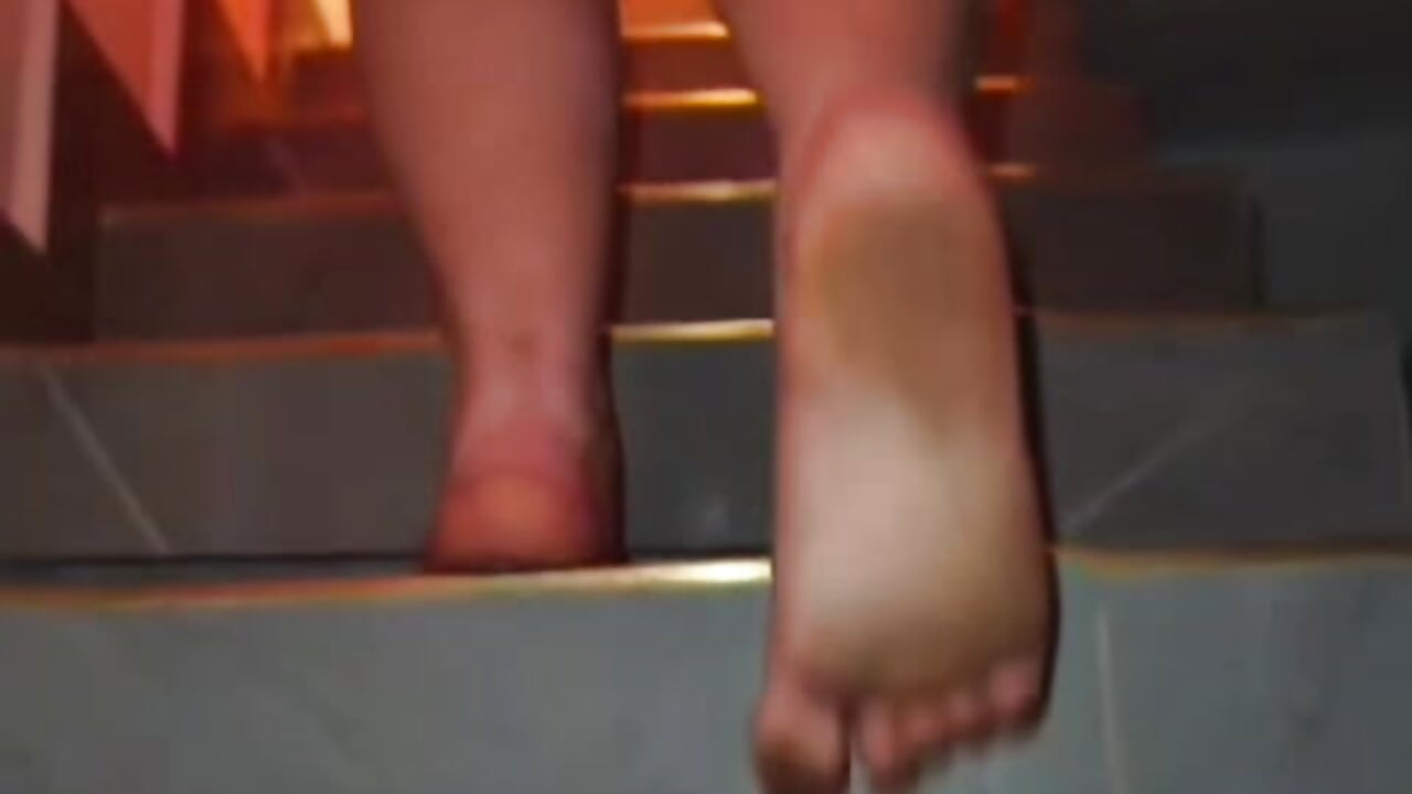 Do you like seeing the filth on my soles? Clean them with your tongue if you want to feel me. – video modela na kameri dom_meily