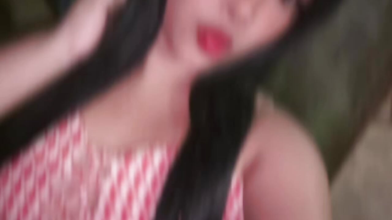 My little strawberry 🥰😻 - video by latina_pelinegra cam model