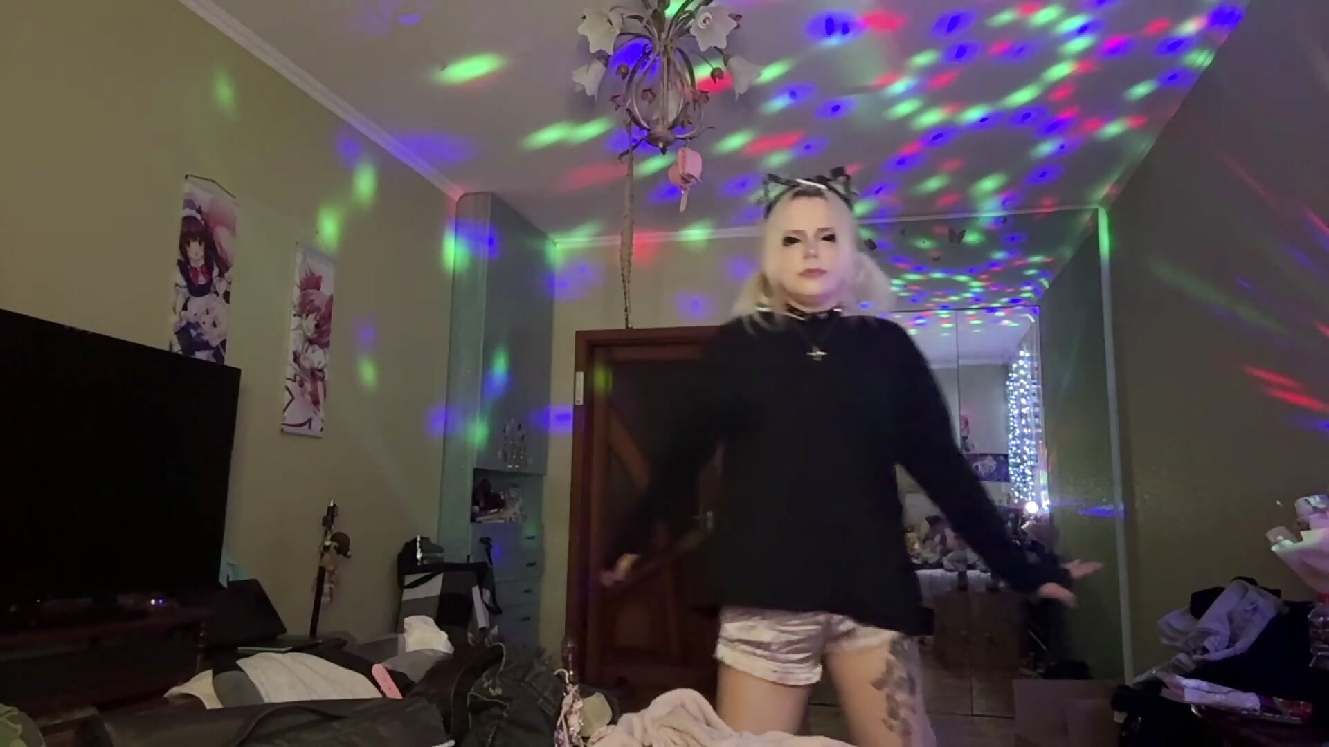 one more – video modela na kameri SusannAlai