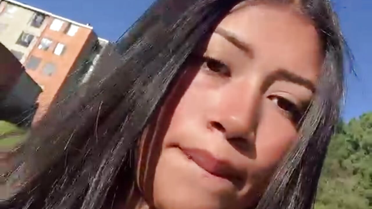 Hi - video by nairah_ cam model