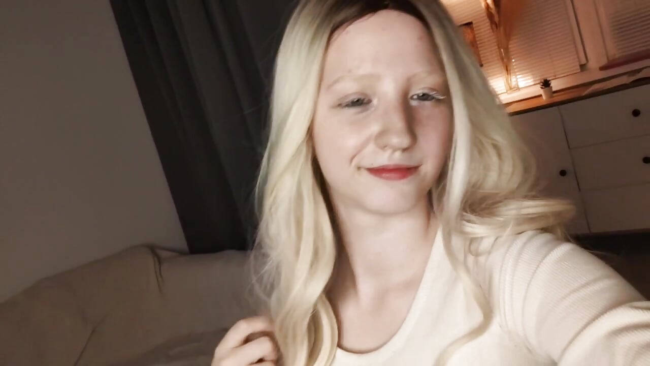hello its me – video modela na kameri KelleCullison