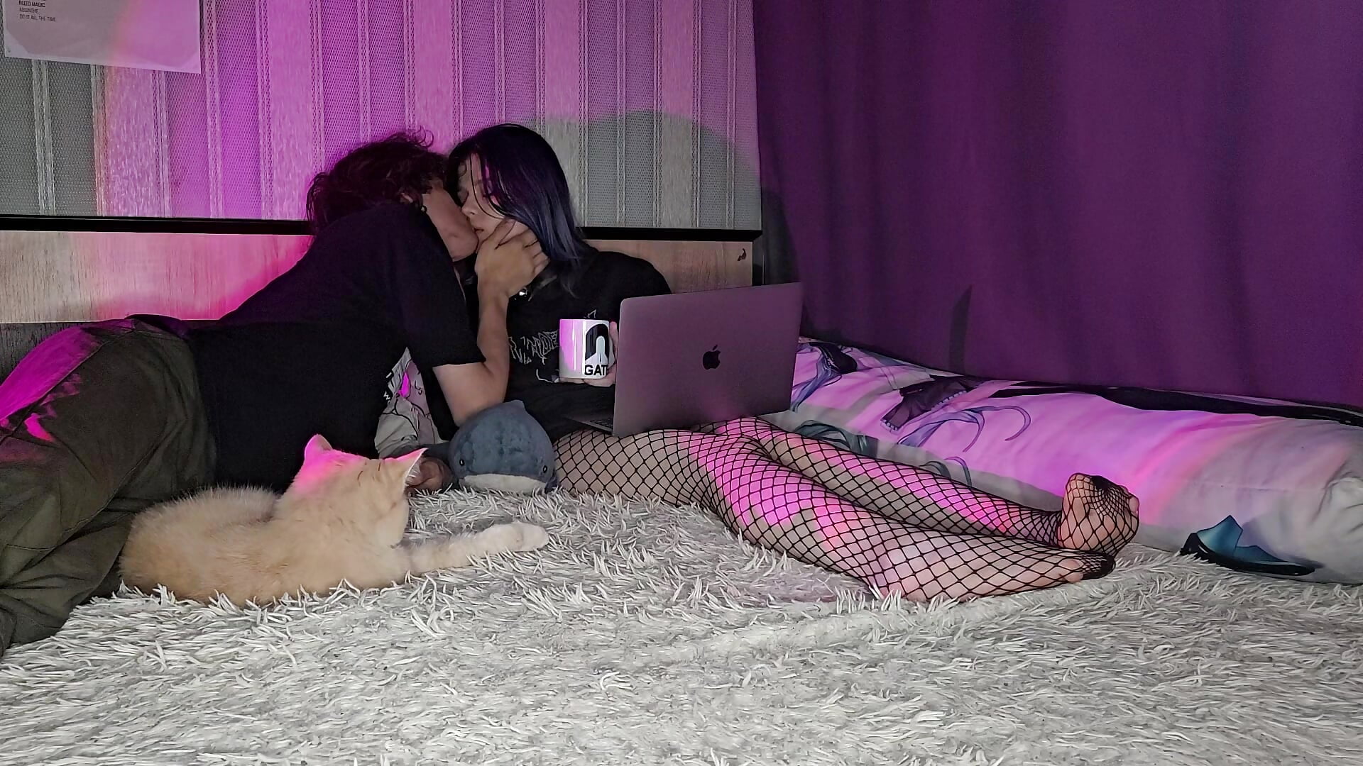 Our hot passionate kiss – video modela na kameri Abe_n_Janet