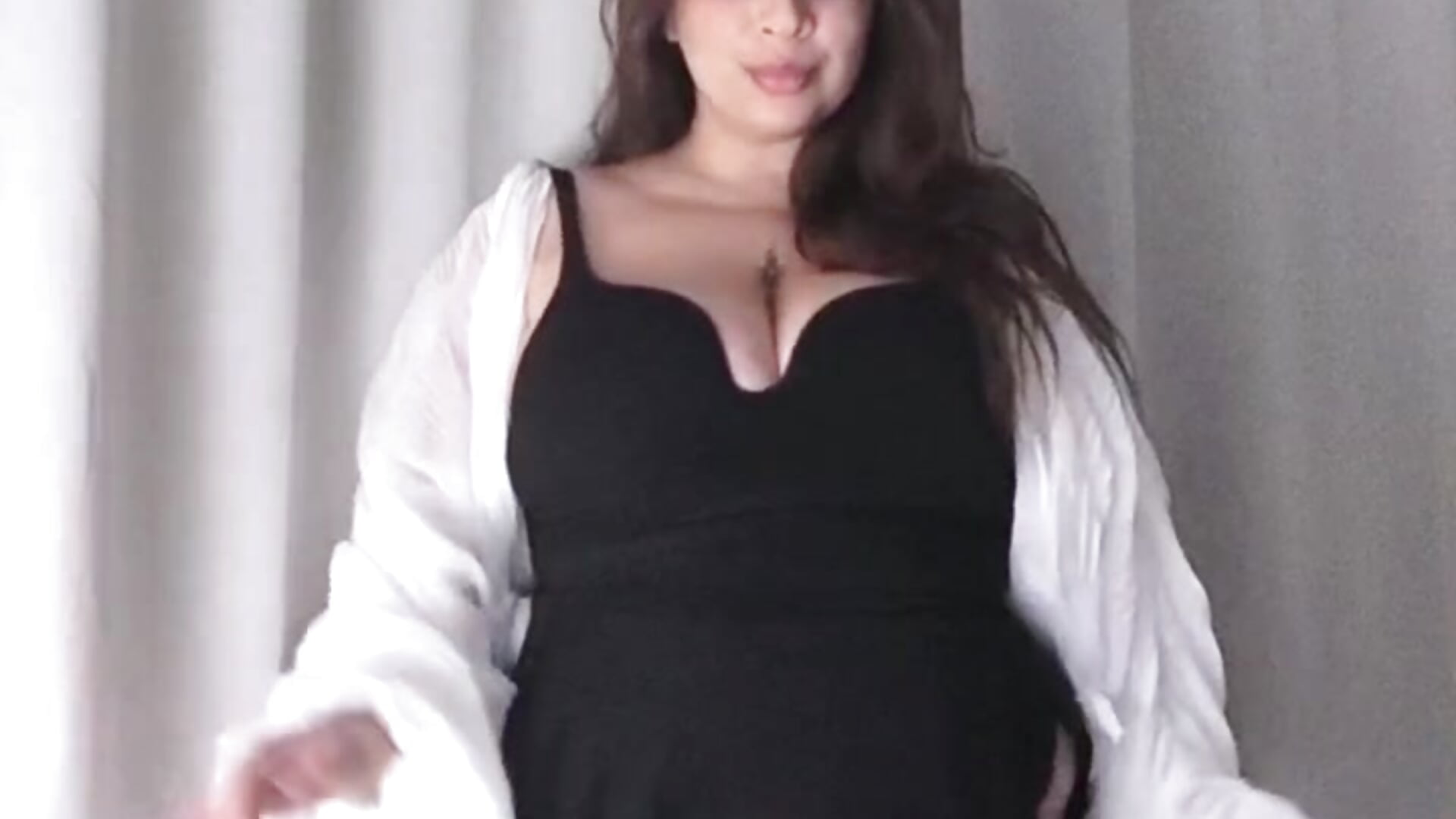 little - video by wiwiwirr cam model