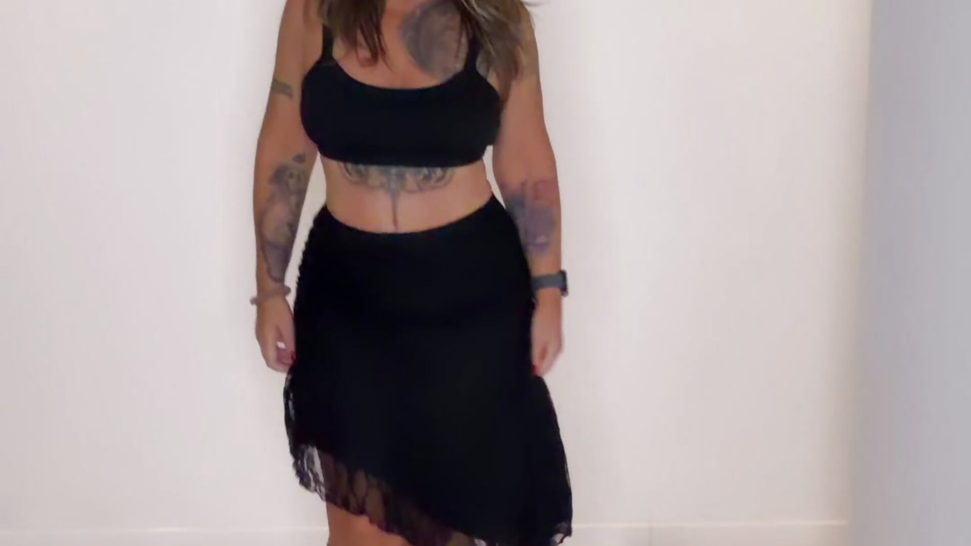 Those heels give me an extra couple of inches! - ক্যাম মডেল RubyInk--এর ভিডিও