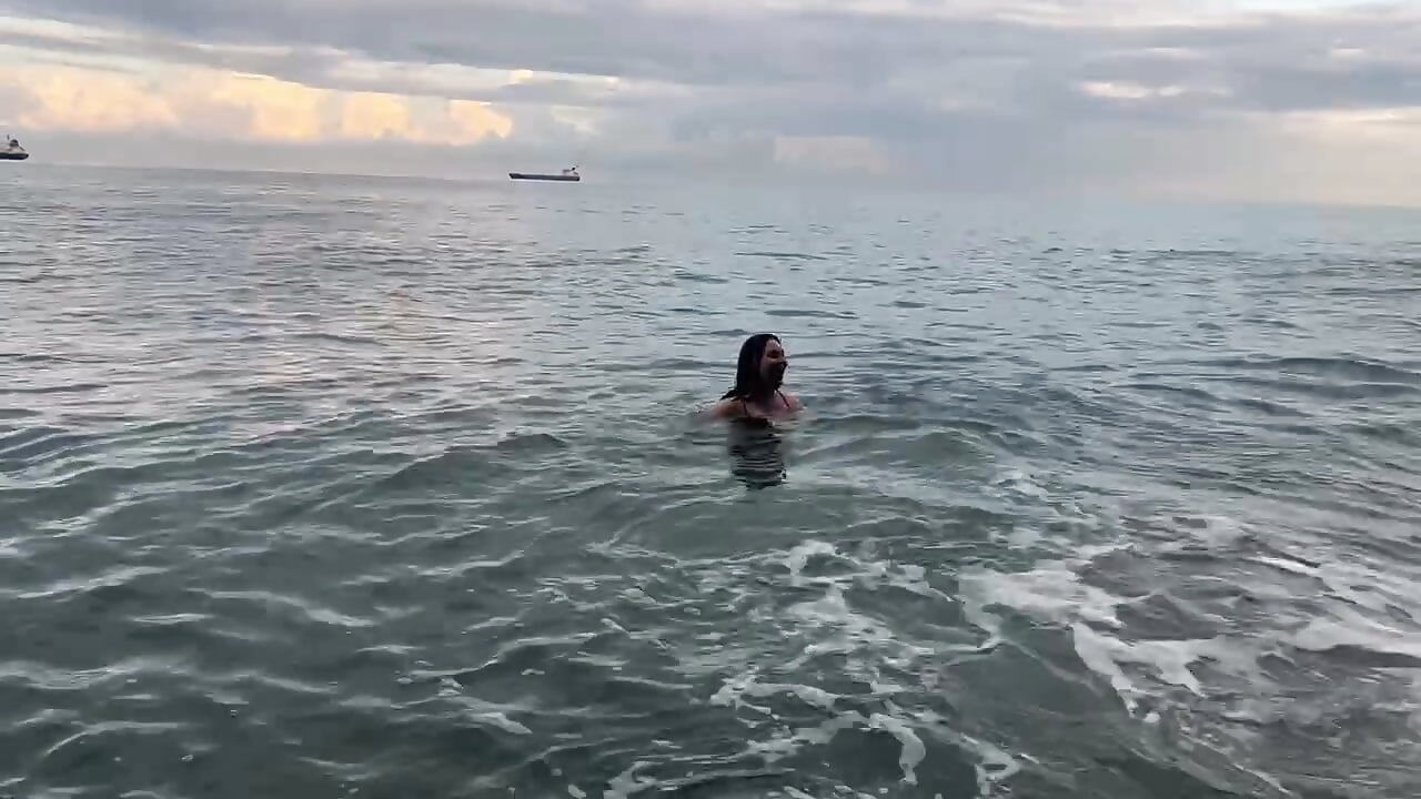 This shore is beautiful - video by BurleskKate_ cam model