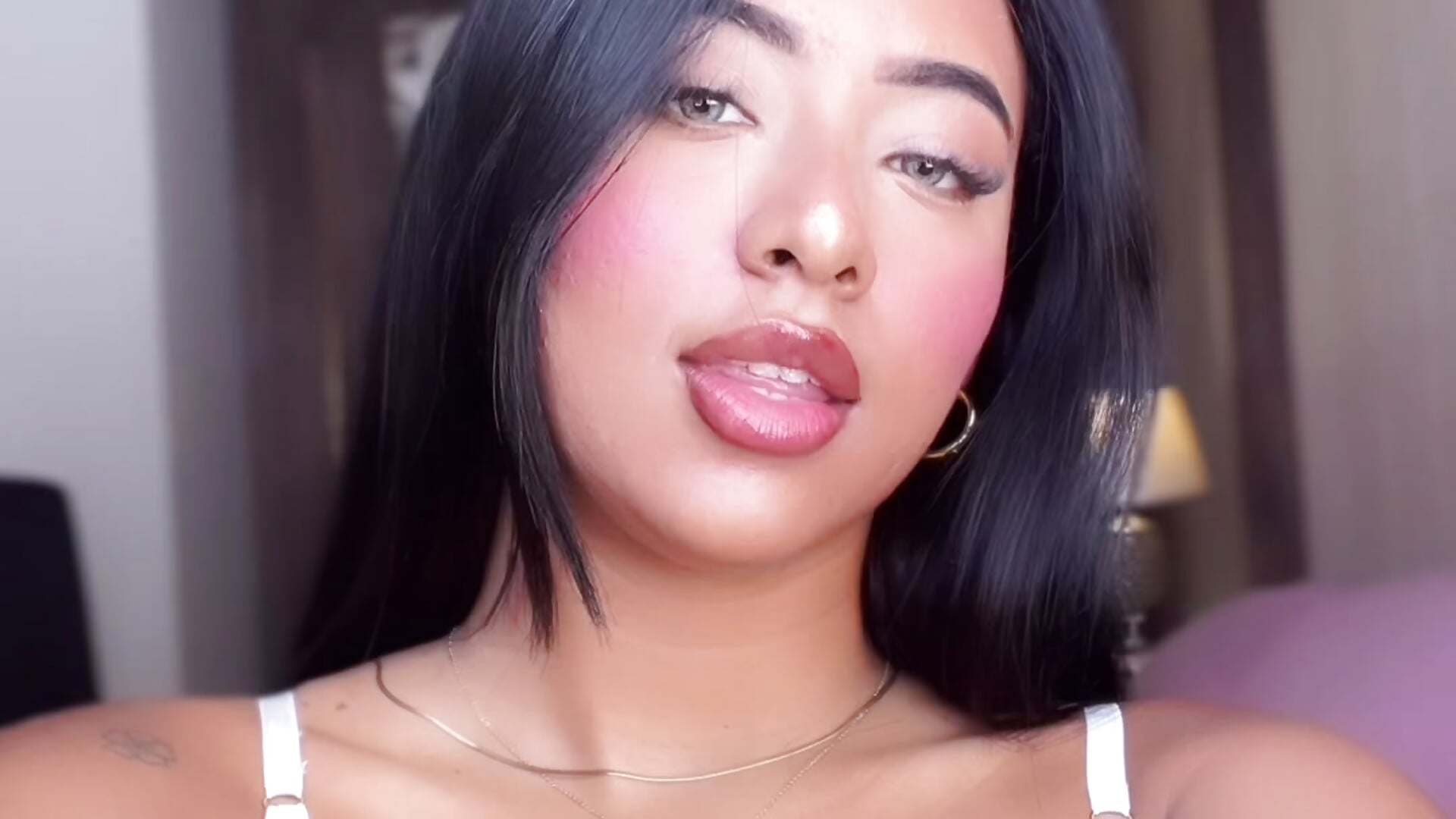 Mis nenas te dicen hola!😏🍒 - vídeo de la modelo de cam MavyStarr