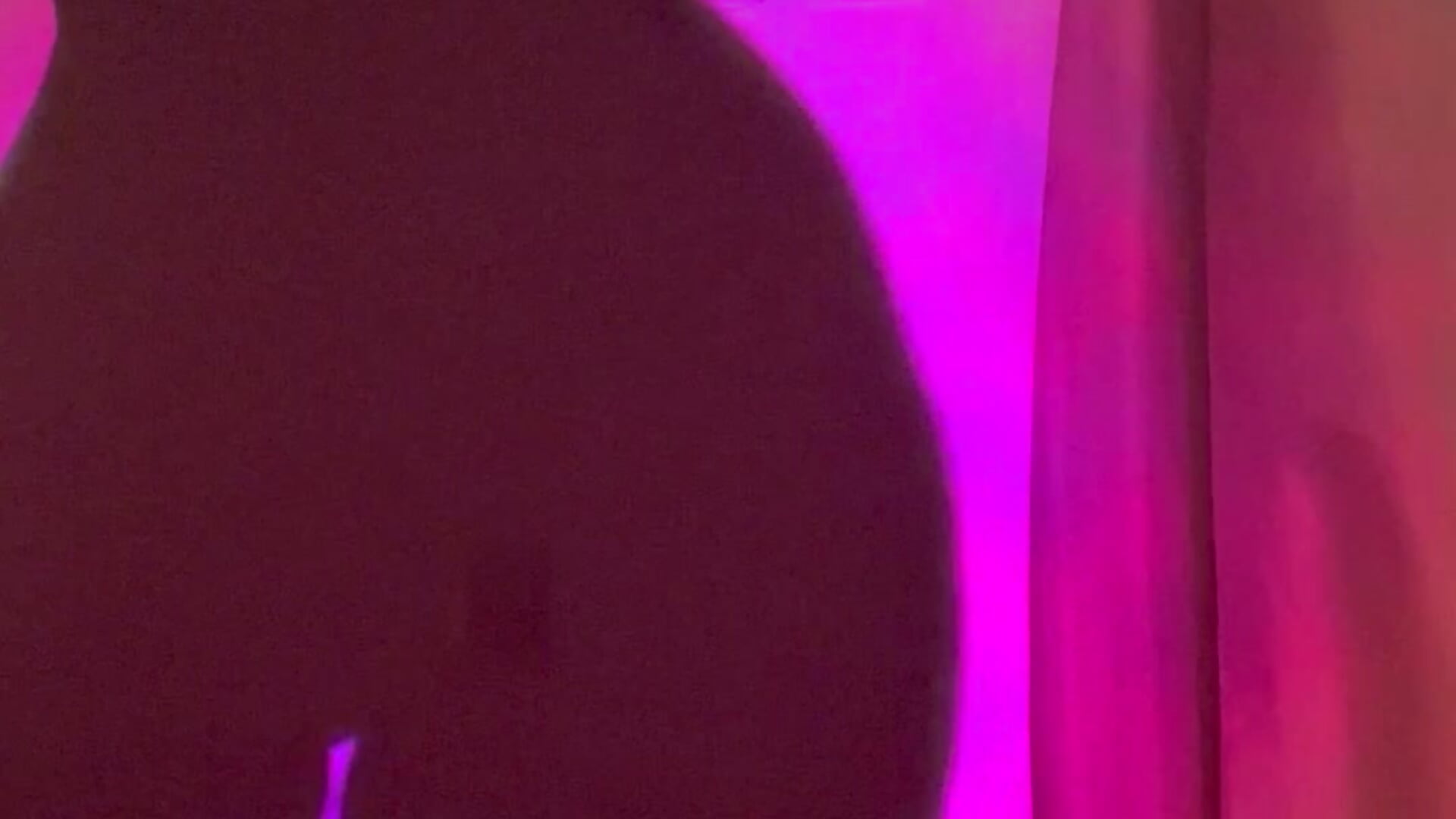 Sasha’s shade 💕🌅 - video by ErickAndSasha cam model