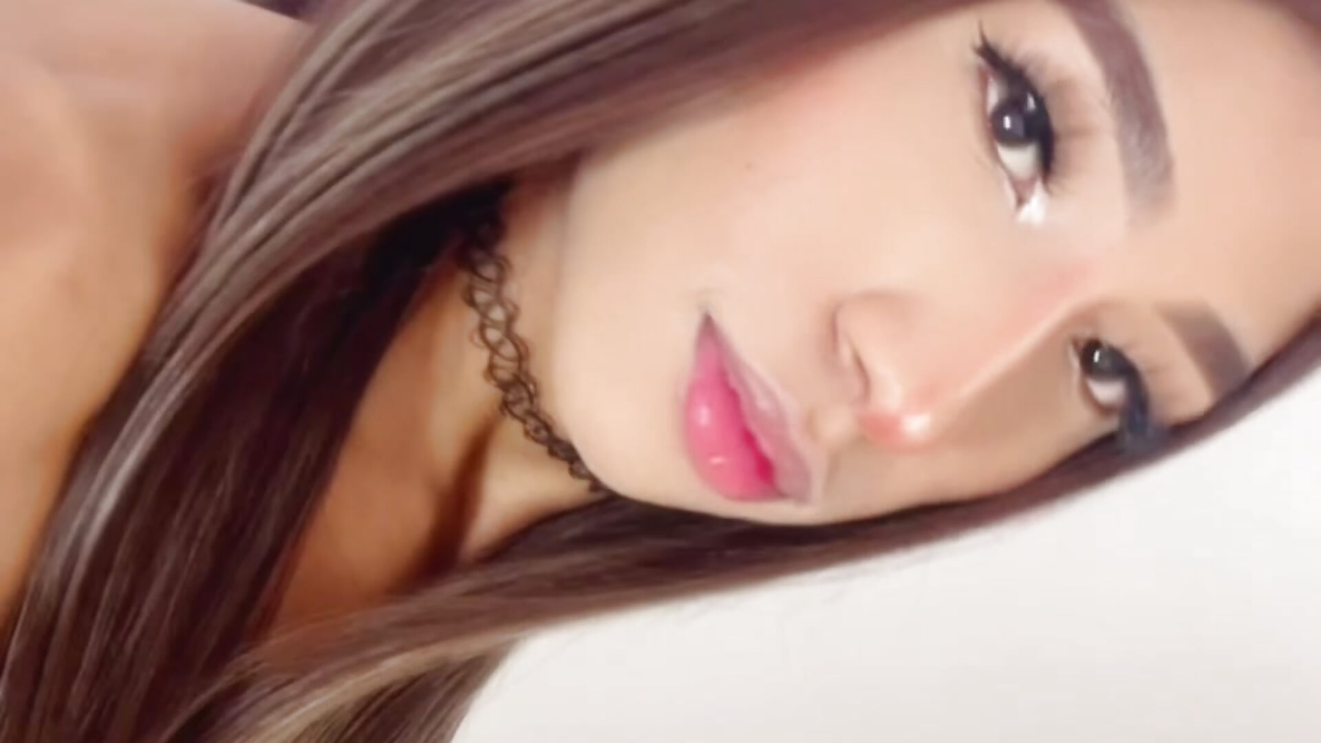 Sweett_melody_8 – popularni video modela na kameri 1115