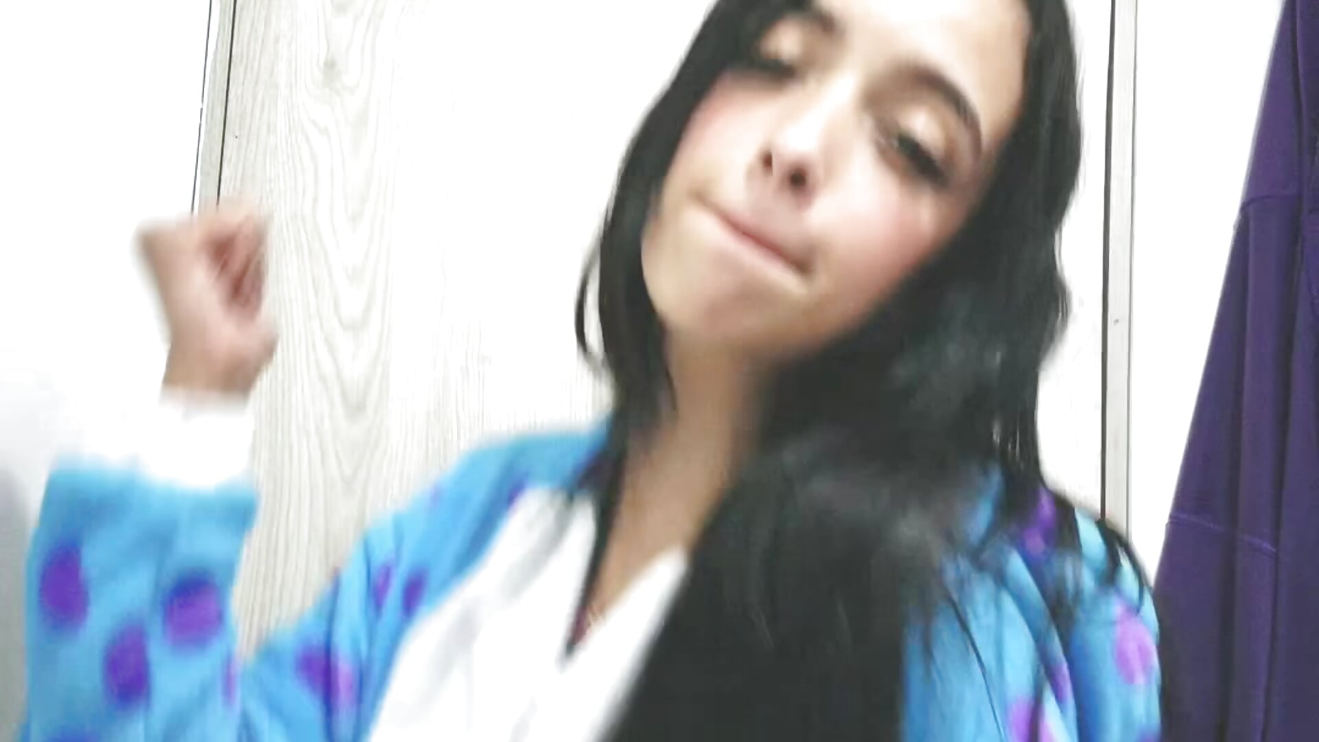 I get a little crazy before bed 🤫🤪– TinyLuna kameramodell videója