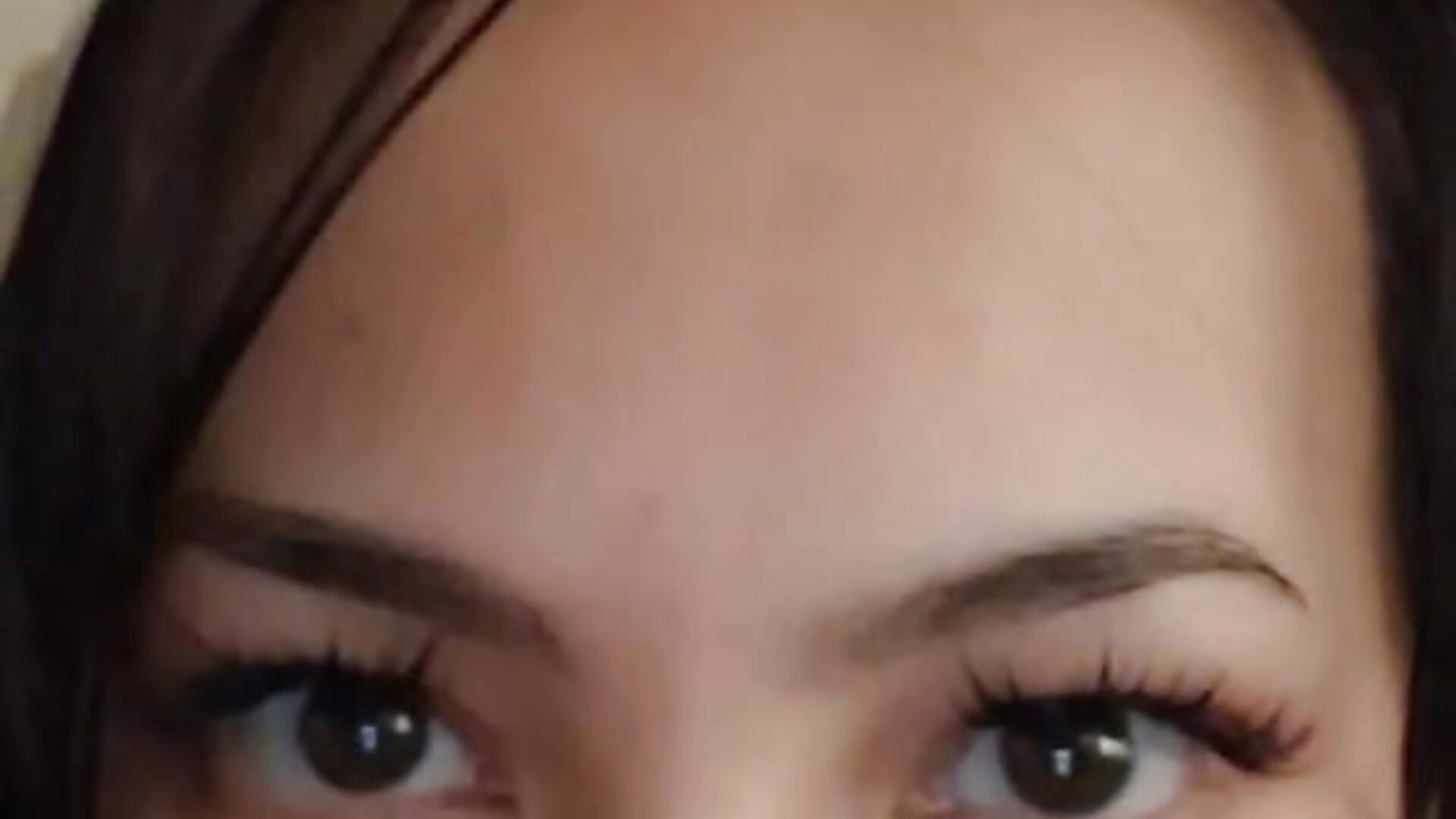 I love music before bed - video di BryannaLazzaro modella di cam