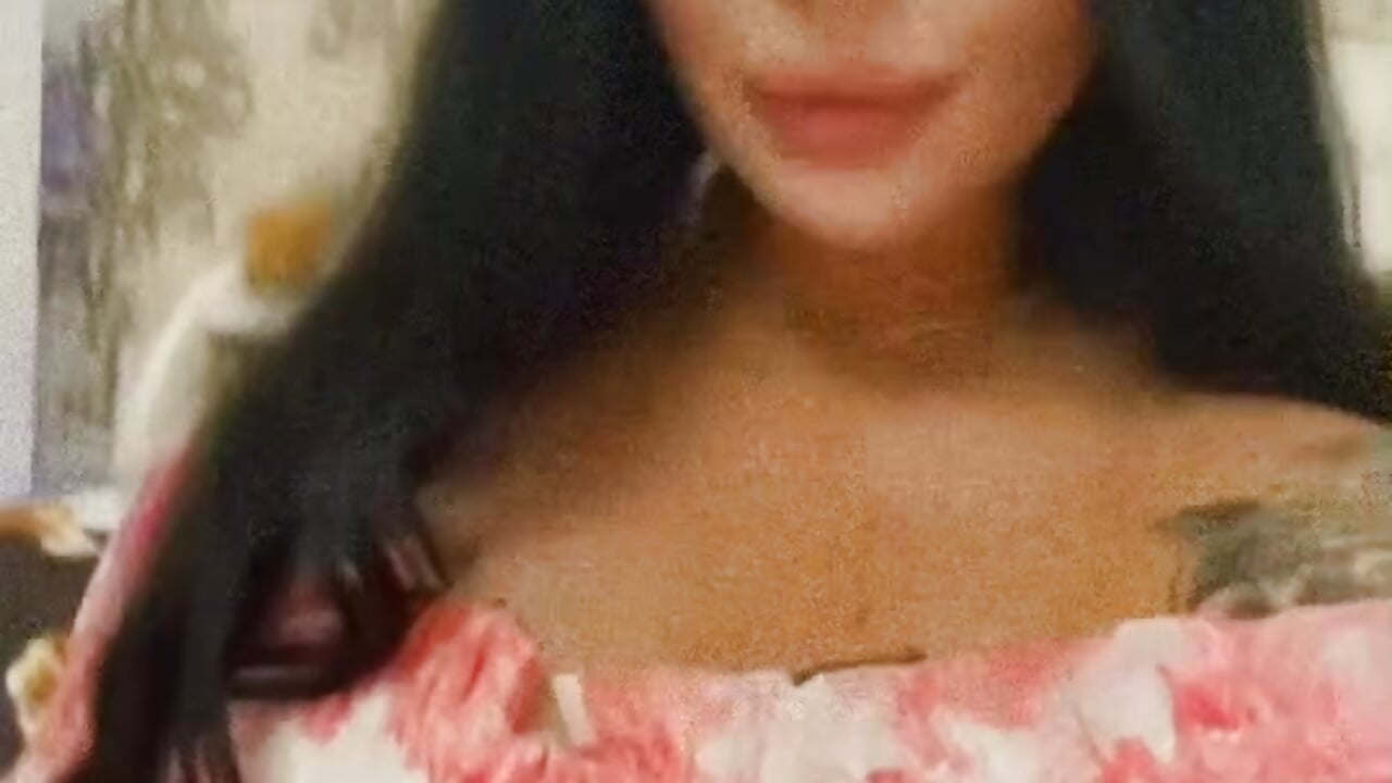 v24044gl0000d886ainog65s6h70ob40 – video od webkamerové modelky VanessaVale_