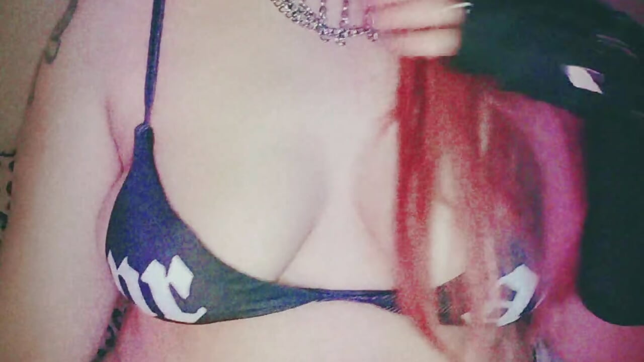 profile-intro-video-DD - video by DevilDollDavina cam model