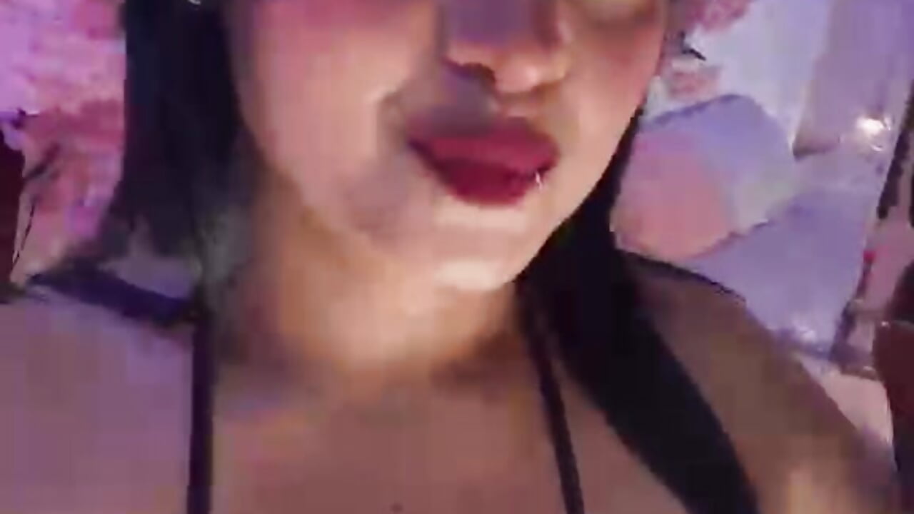 sexy and hot Mia 💦😈