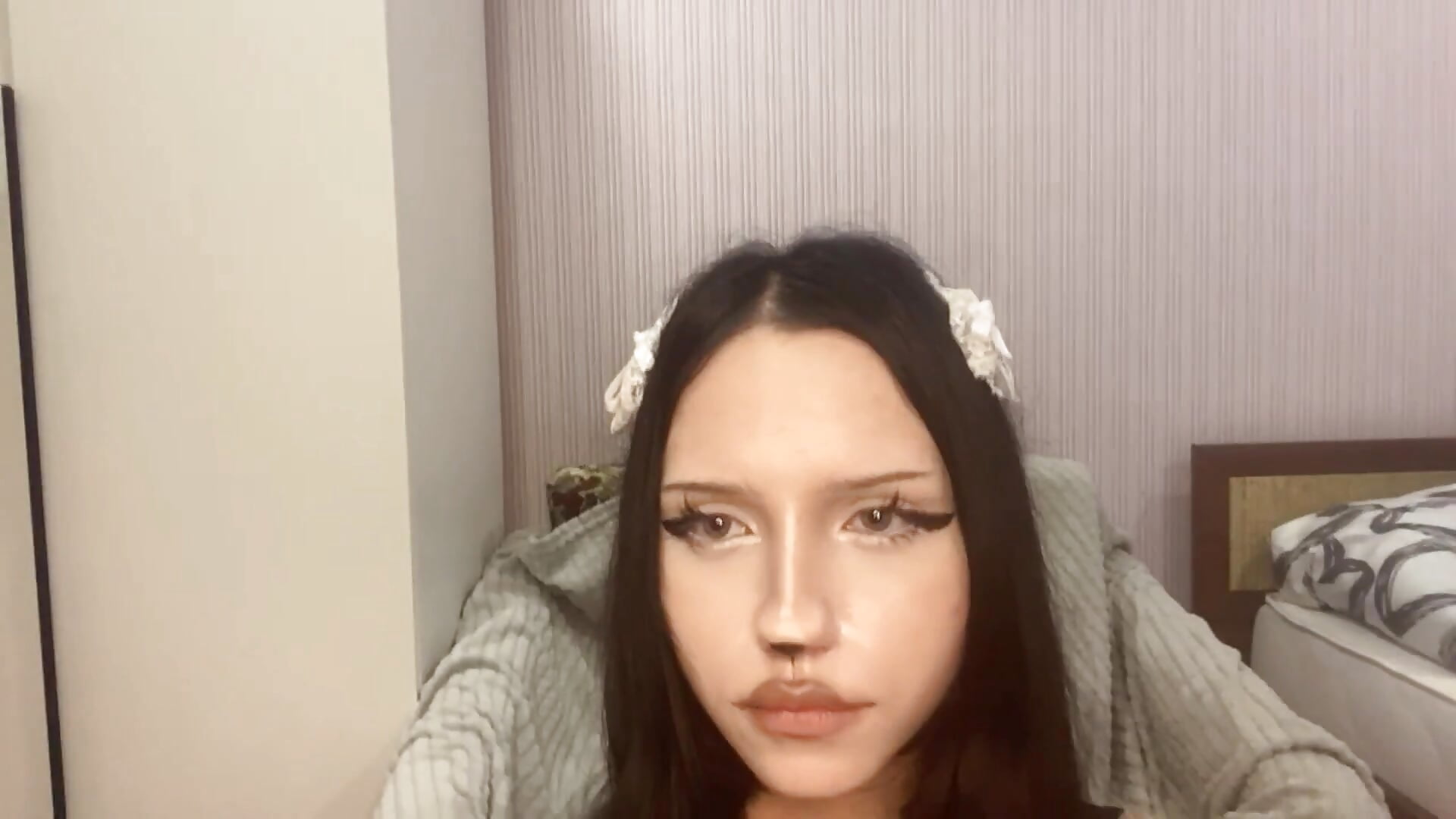 10 - video by ElfriedaCutno cam model