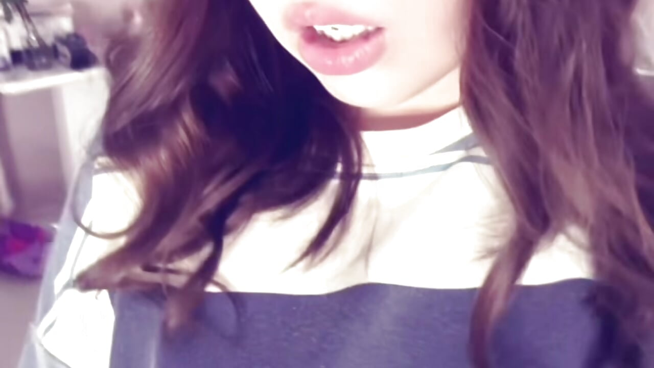 Video - vídeo de la modelo de cam DishedMedal