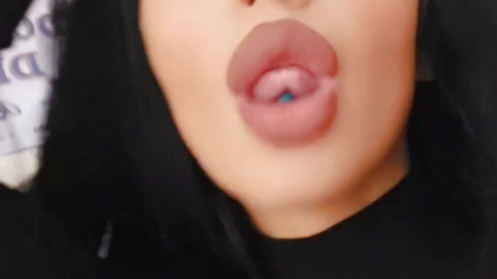 document_5918252590704892110 - video by RileyNoxx_ cam model
