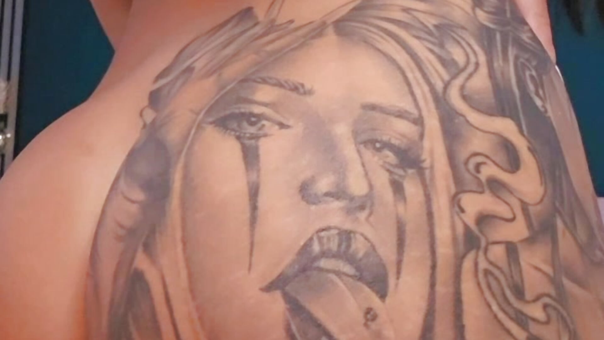 body and tattoo tour - video by RileyNoxx_ cam model