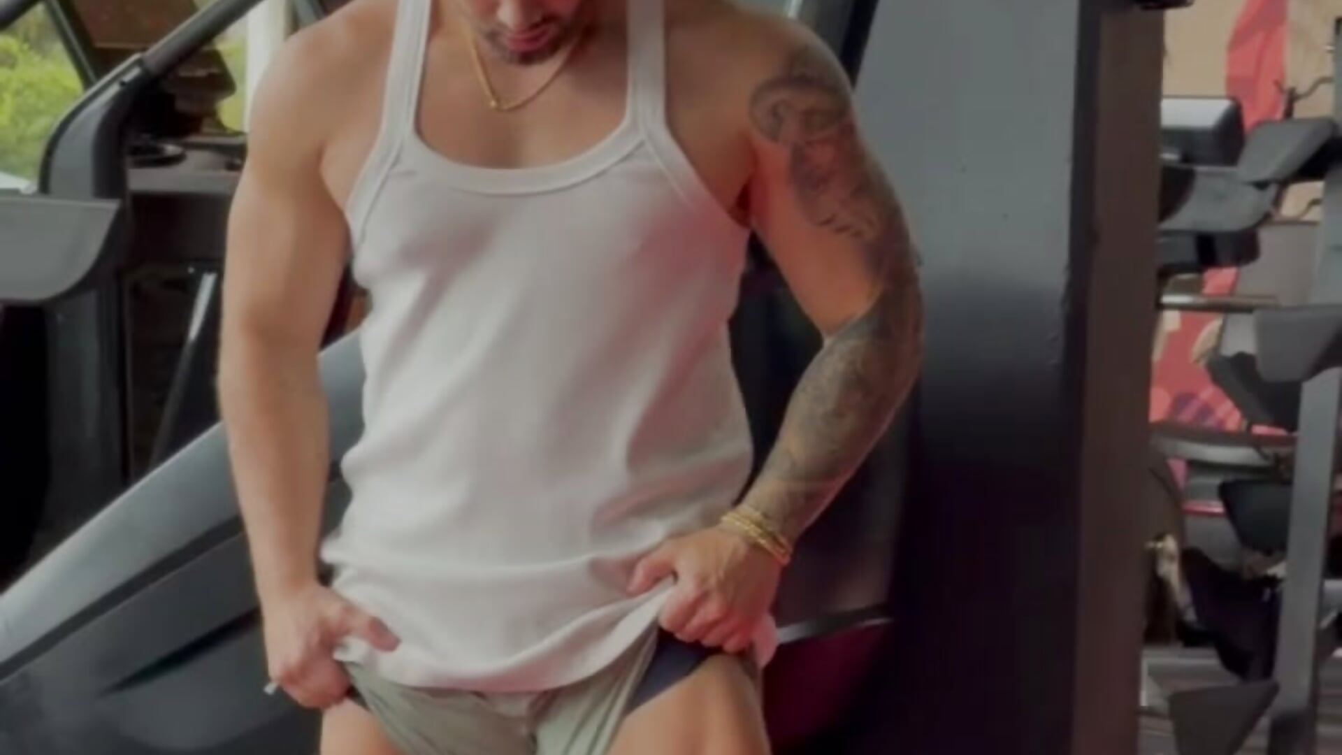 Flex with me 😈 – video modela na kameri PaulPhoenix_