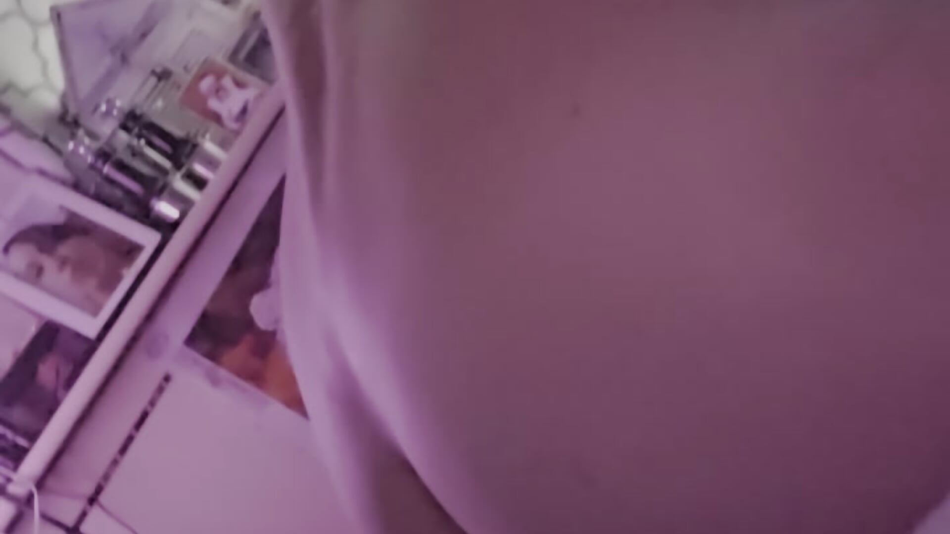 Ass play! - video by NEWHUNGBOY cam model