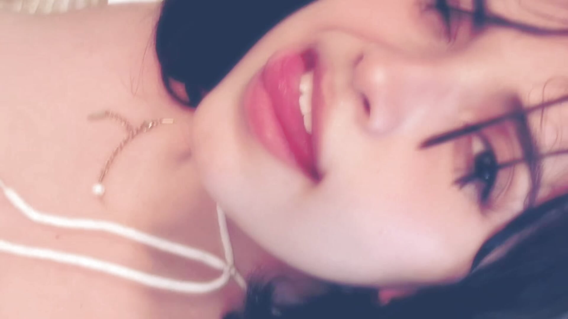 sweaty cowgirl - vídeo de la modelo de cam yurii_petite