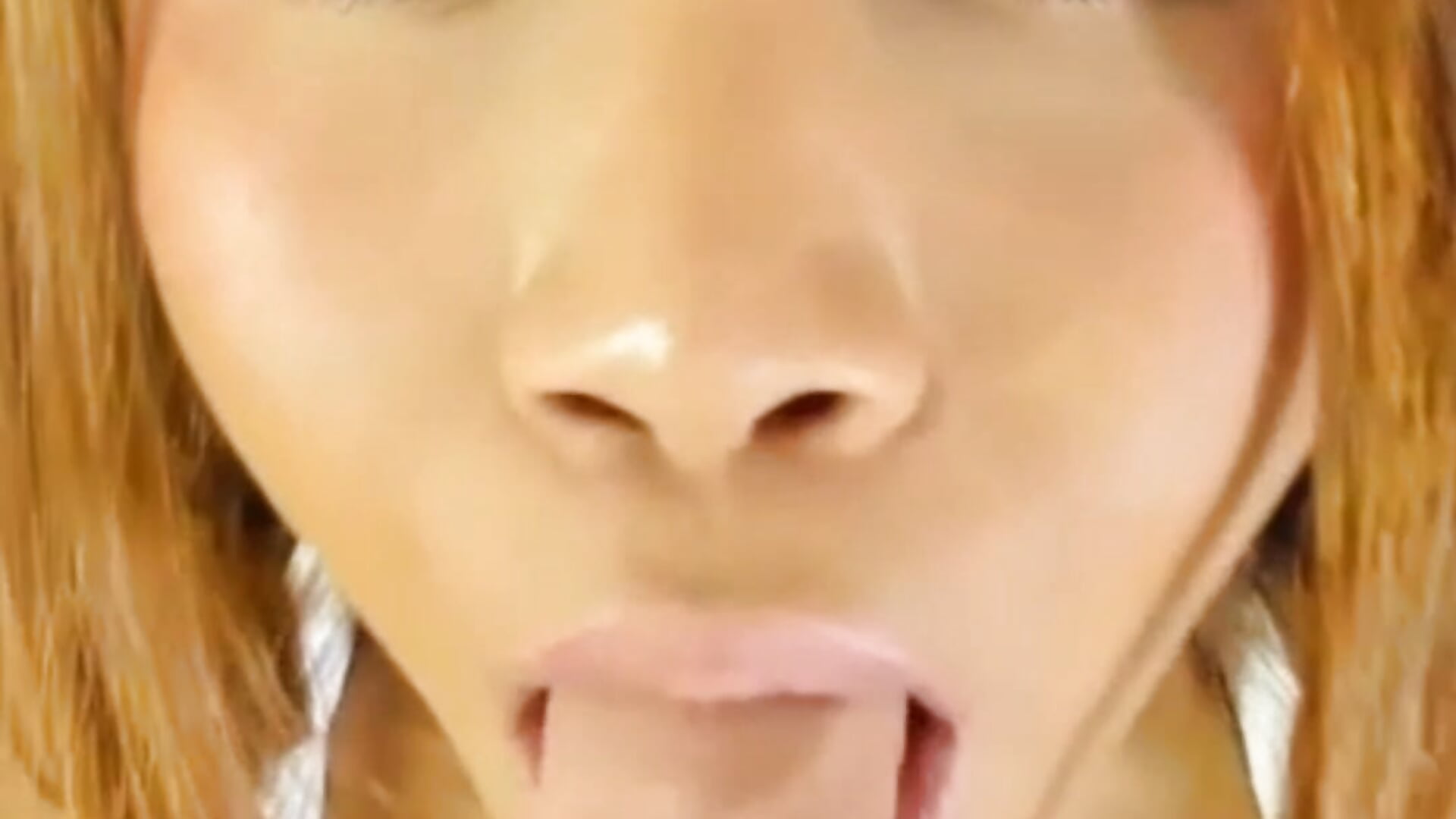 SUCKING DILDO - Vídeo de EmmaRogers_, modelo de vídeos