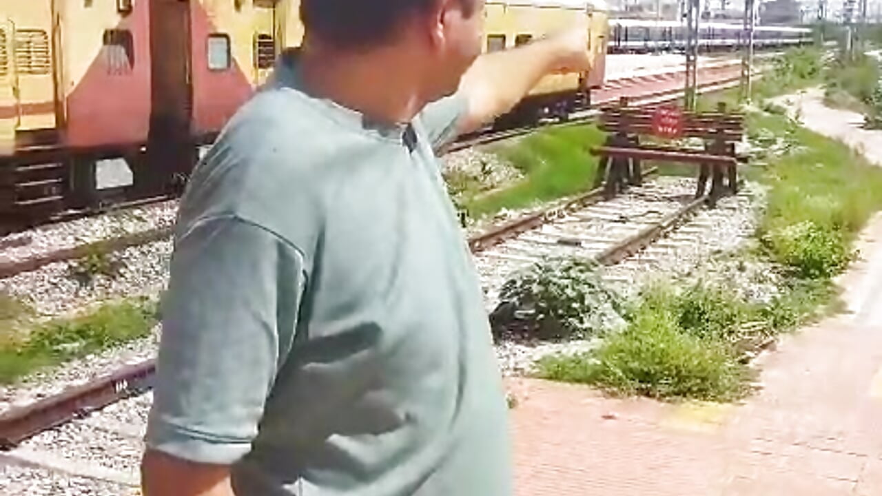 Sliding train - video by inrahd80 cam model